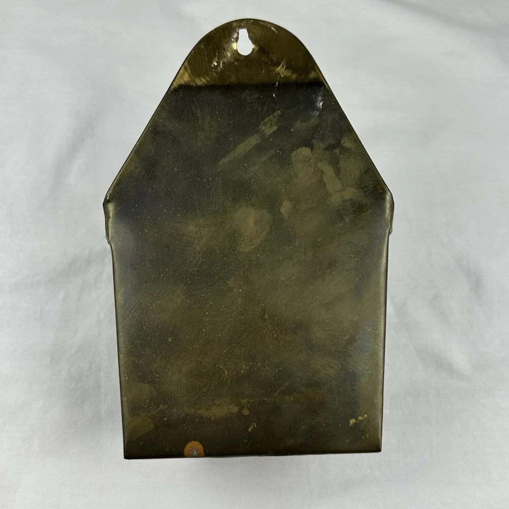 Vintage Brass Tone Wall Pocket Planter Mid Century Grandmillennial Cottagecore
